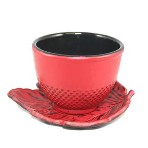 Nail-head cup with leaf saucer